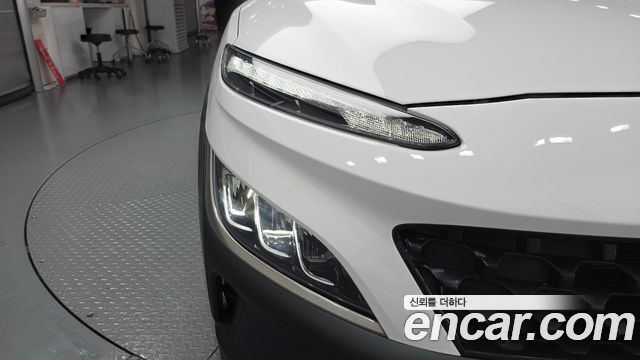 Hyundai Kona 2023 — photo 8