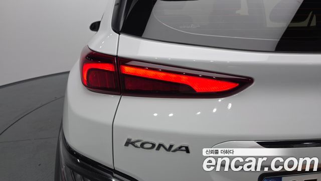 Hyundai Kona 2023 — photo 9