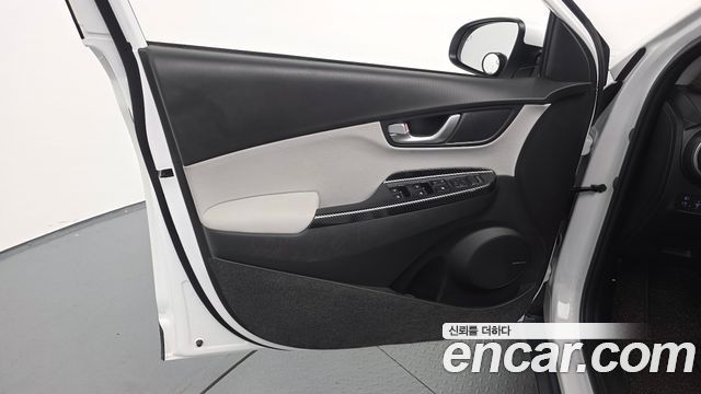 Hyundai Kona 2023 — photo 14