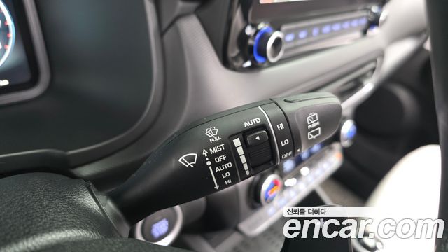 Hyundai Kona 2023 — photo 27