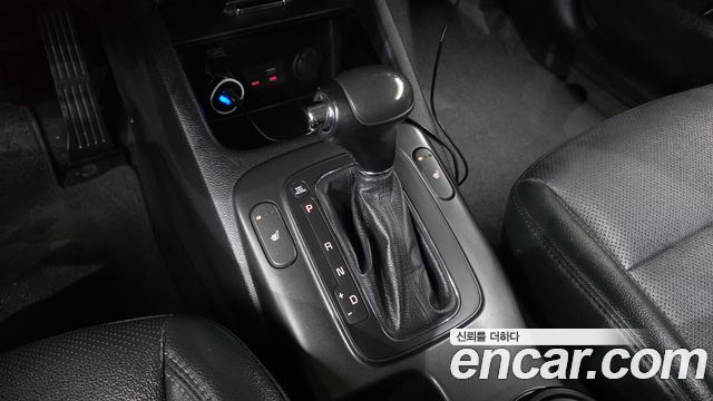 Kia K3 2015 — photo 9
