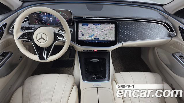 Mercedes-Benz E-Class 2024 — photo 10