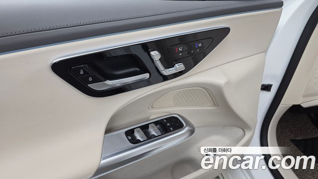Mercedes-Benz E-Class 2024 — photo 27
