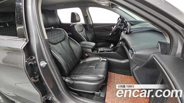 Hyundai Santafe 2019 — photo 18