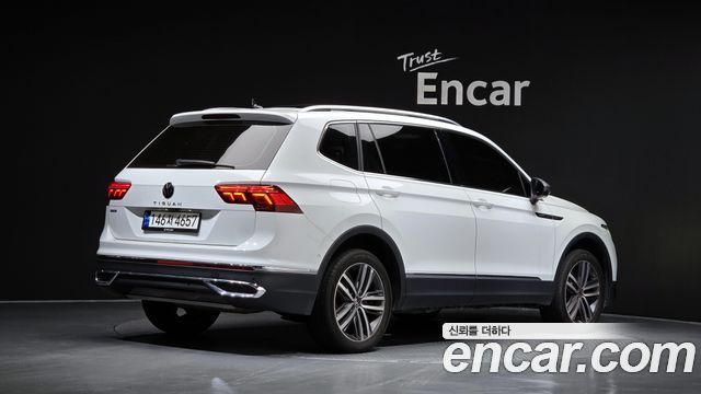 Volkswagen Tiguan 2023 — photo 2