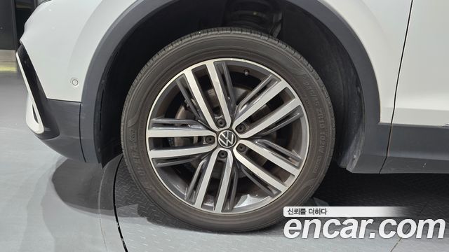 Volkswagen Tiguan 2023 — photo 5