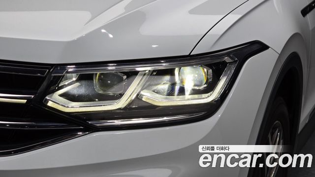 Volkswagen Tiguan 2023 — photo 8