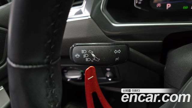 Volkswagen Tiguan 2023 — photo 27
