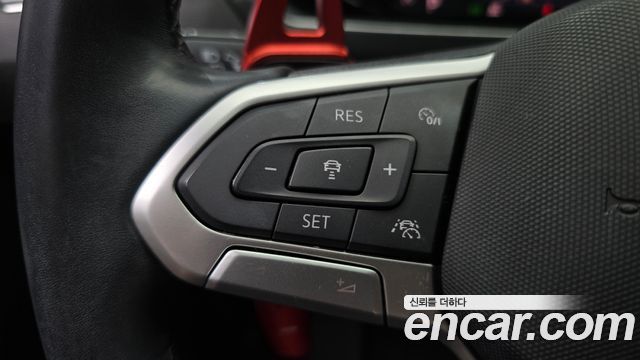 Volkswagen Tiguan 2023 — photo 32