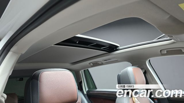 Volkswagen Tiguan 2023 — photo 36