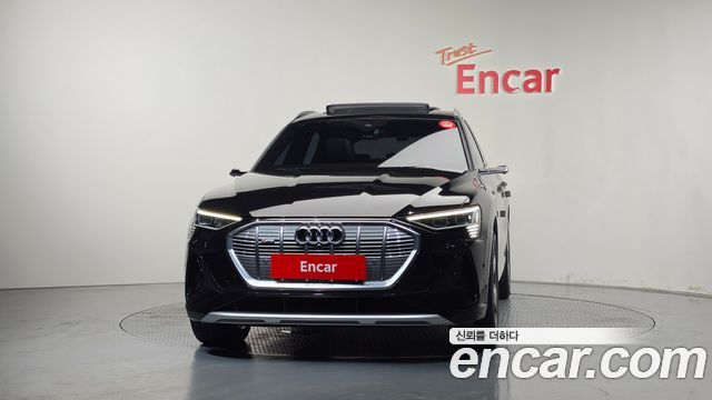 Audi e-tron 2022 — photo 3