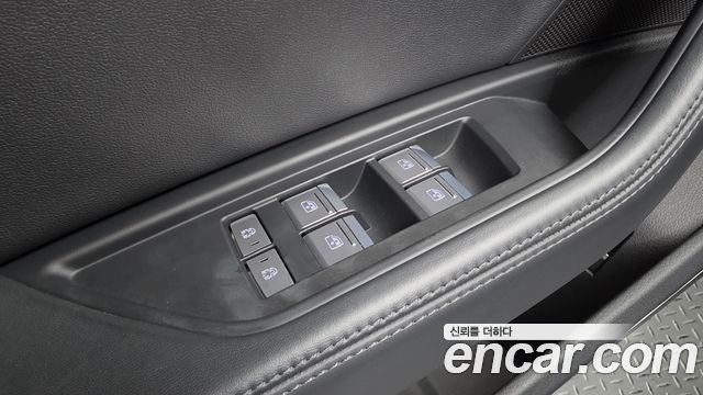Audi e-tron 2022 — photo 40