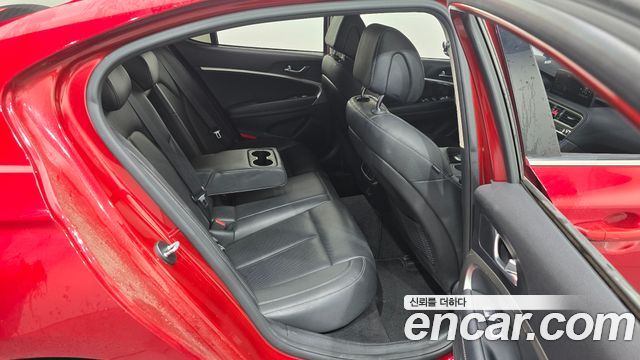 Genesis G70 2022 — photo 11