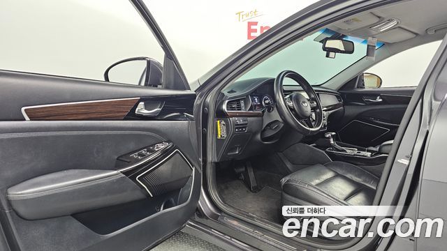 Kia K7 2018 — photo 10