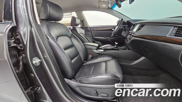 Kia K7 2018 — photo 11