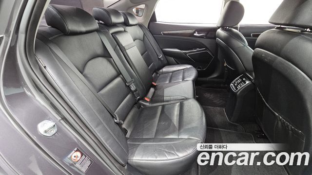 Kia K7 2018 — photo 12