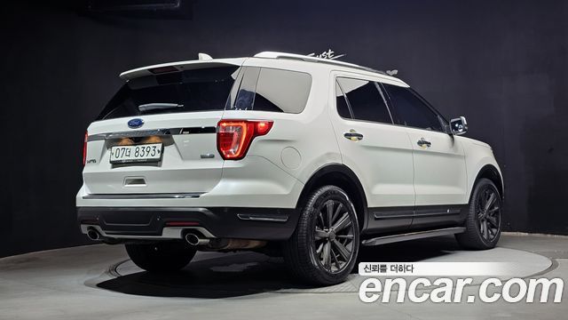 Ford Explorer 2019 — photo 2