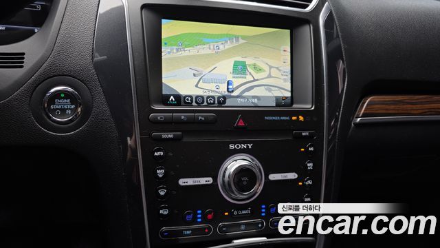 Ford Explorer 2019 — photo 21