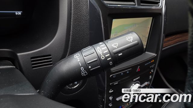 Ford Explorer 2019 — photo 28