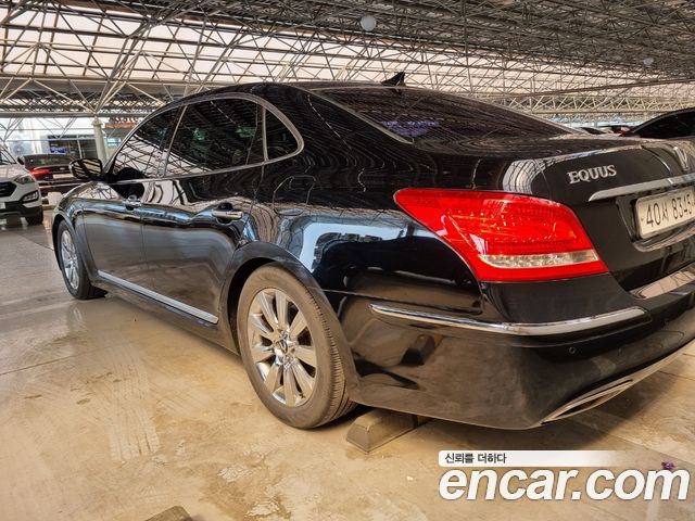 Hyundai Equus 2010 — photo 6