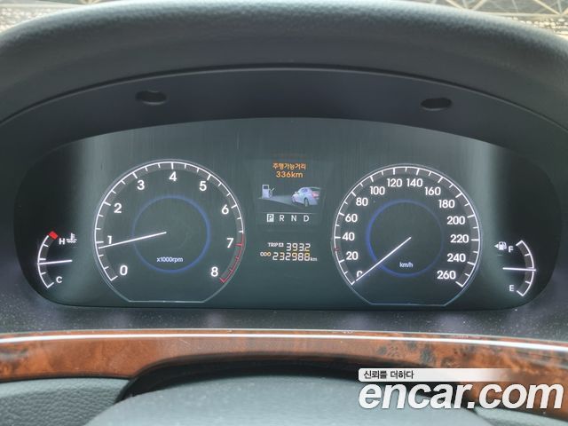 Hyundai Equus 2010 — photo 11