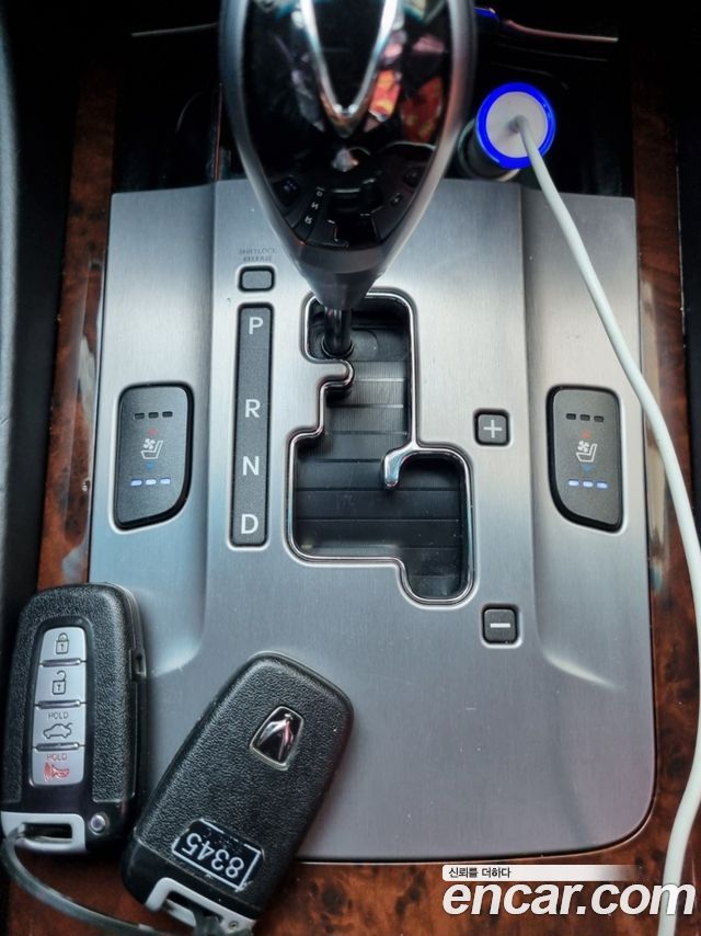 Hyundai Equus 2010 — photo 14