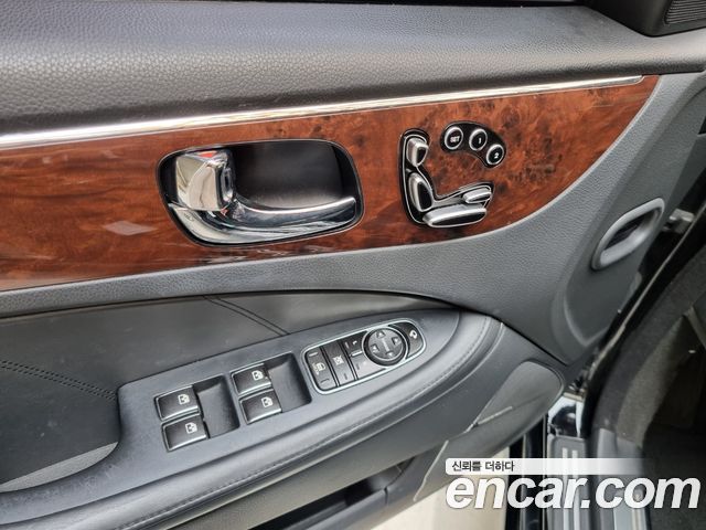 Hyundai Equus 2010 — photo 15