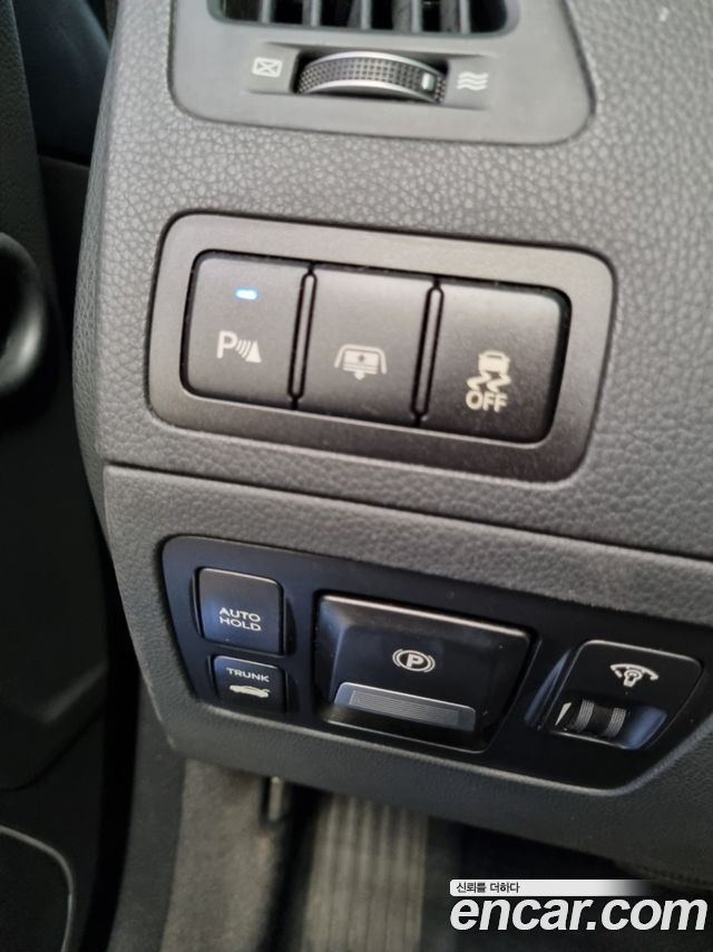 Hyundai Equus 2010 — photo 16