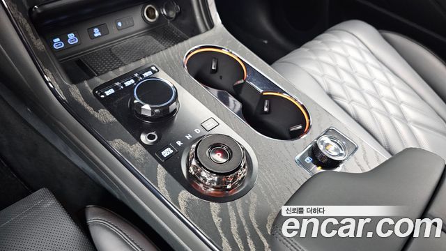 Genesis GV80 2025 — photo 12