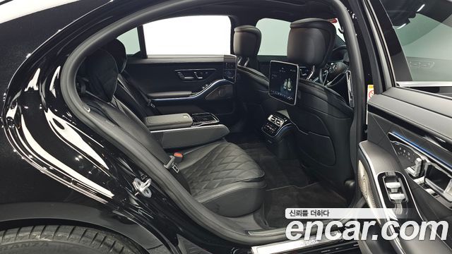 Mercedes-Benz S-Class 2024 — photo 18