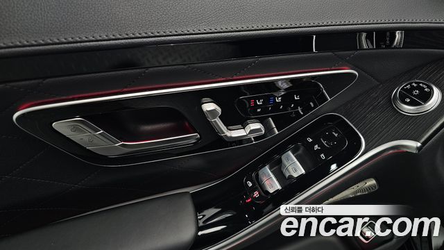 Mercedes-Benz S-Class 2024 — photo 30