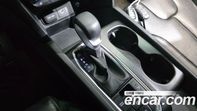 Hyundai Santafe 2019 — photo 12