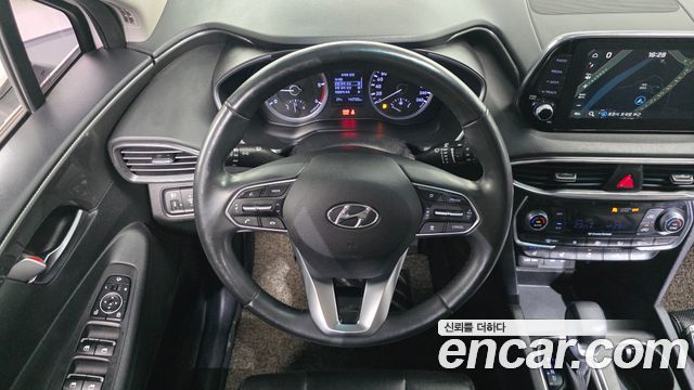 Hyundai Santafe 2019 — photo 21