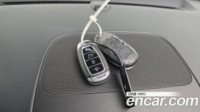 Hyundai Santafe 2019 — photo 23