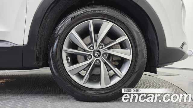 Hyundai Santafe 2019 — photo 7