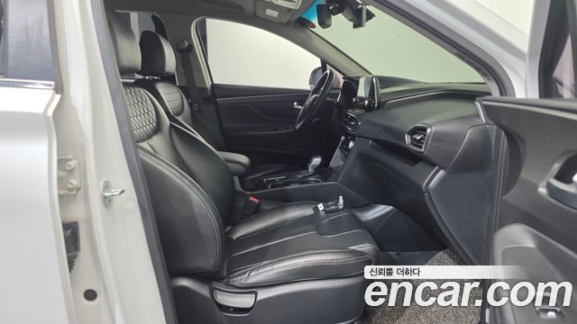 Hyundai Santafe 2019 — photo 16