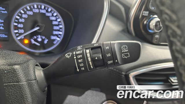 Hyundai Santafe 2019 — photo 35