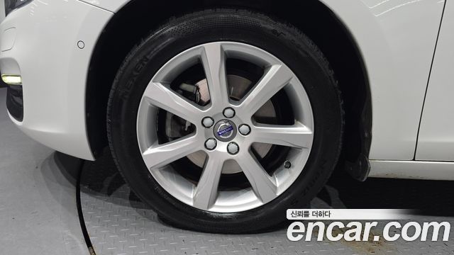 Volvo S60 2018 — photo 5