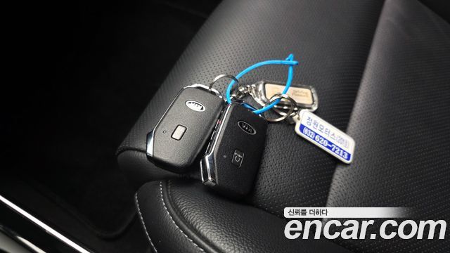 Kia K7 2020 — photo 30