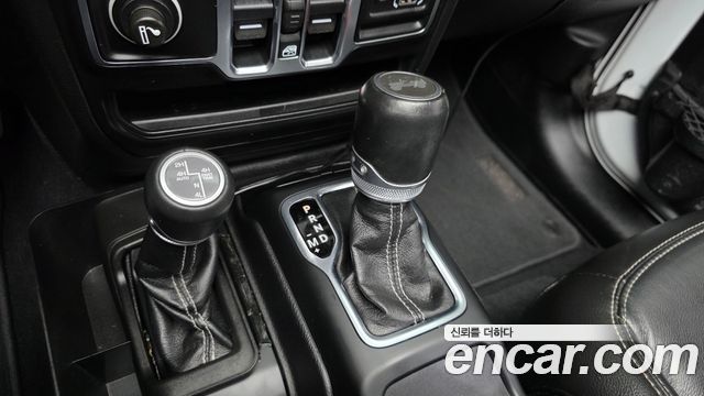 Jeep Wrangler 2020 — photo 9