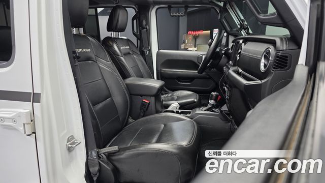 Jeep Wrangler 2020 — photo 11