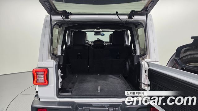 Jeep Wrangler 2020 — photo 20