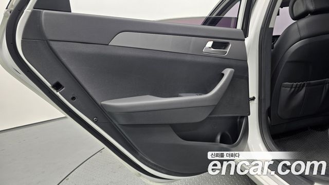 Hyundai Sonata 2016 — photo 15