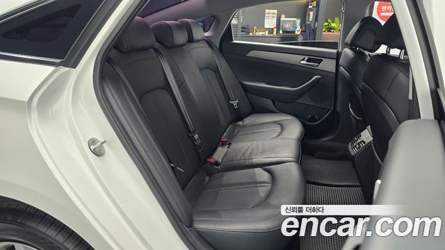 Hyundai Sonata 2016 — photo 16