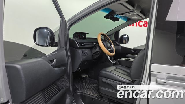 Hyundai Staria 2024 — photo 10