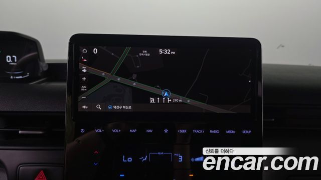 Hyundai Staria 2024 — photo 20