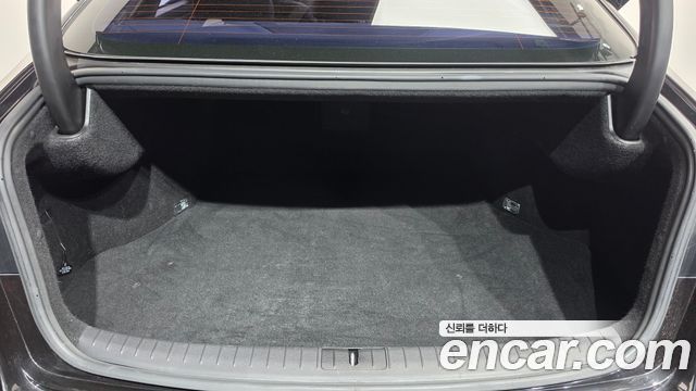 Genesis G80 2018 — photo 26