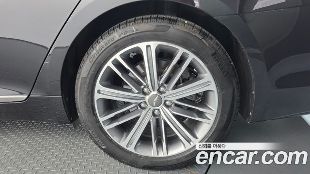 Genesis G80 2018 — photo 7