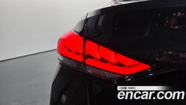 Genesis G80 2018 — photo 9