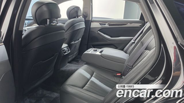 Genesis G80 2018 — photo 27